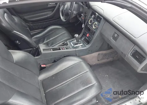 2000 Mercedes-Benz Slk 230 Kompressor из США, поврежденный, VIN WDBKK47F1YF160173